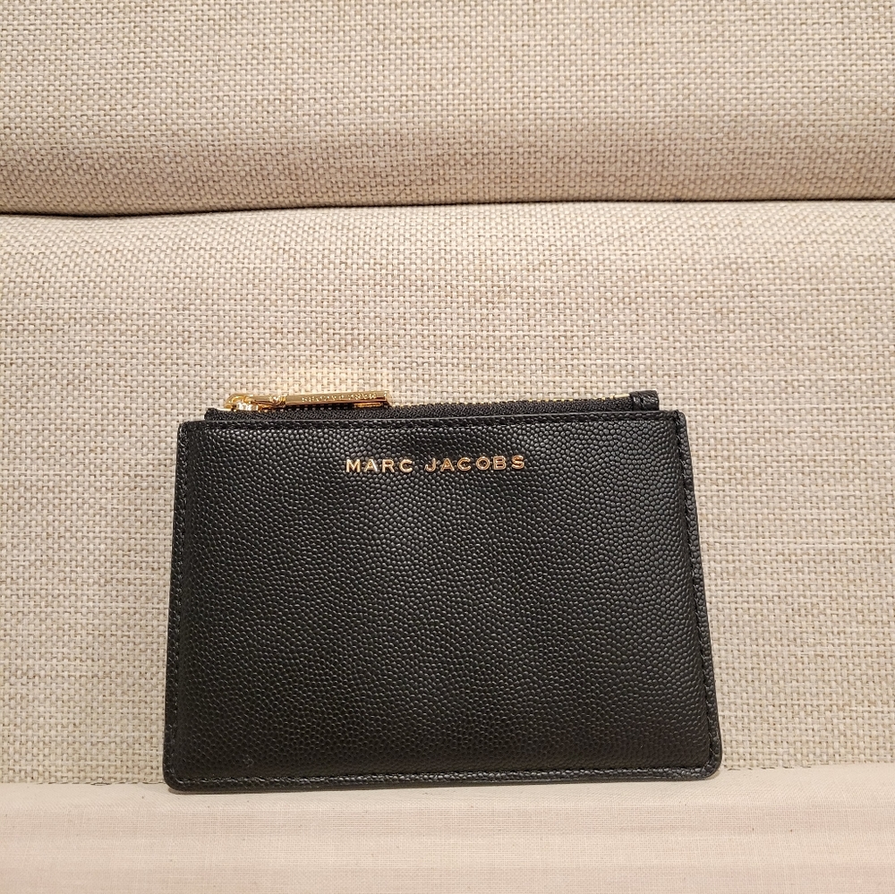 Marc Jacob Simple Top Zip Leather Wallet